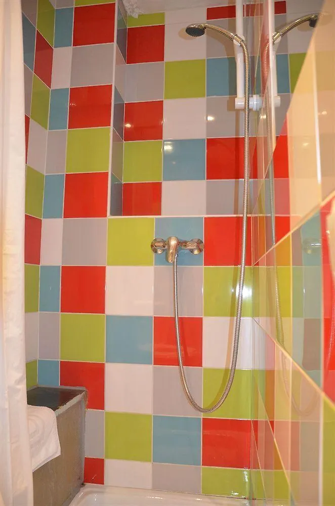Bonne Nouvelle Hotell 3*