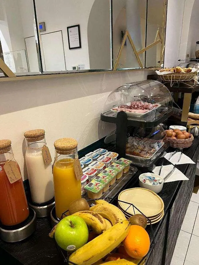 Bonne Nouvelle Otel 3*